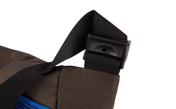 Close shot of the locking slider on the shoulder strap of the Icon.